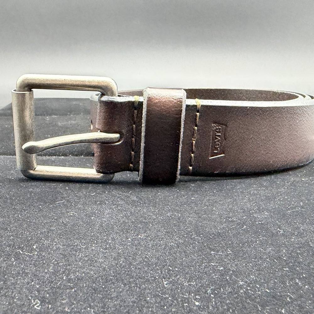 New Levi's Men's Brown Leather Belt 42-44 XL Jean Casual Silver Roller Buckle
